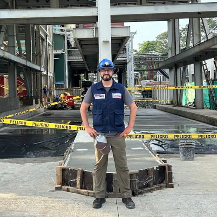 Equipo-trabajo-pesatronic-pesas